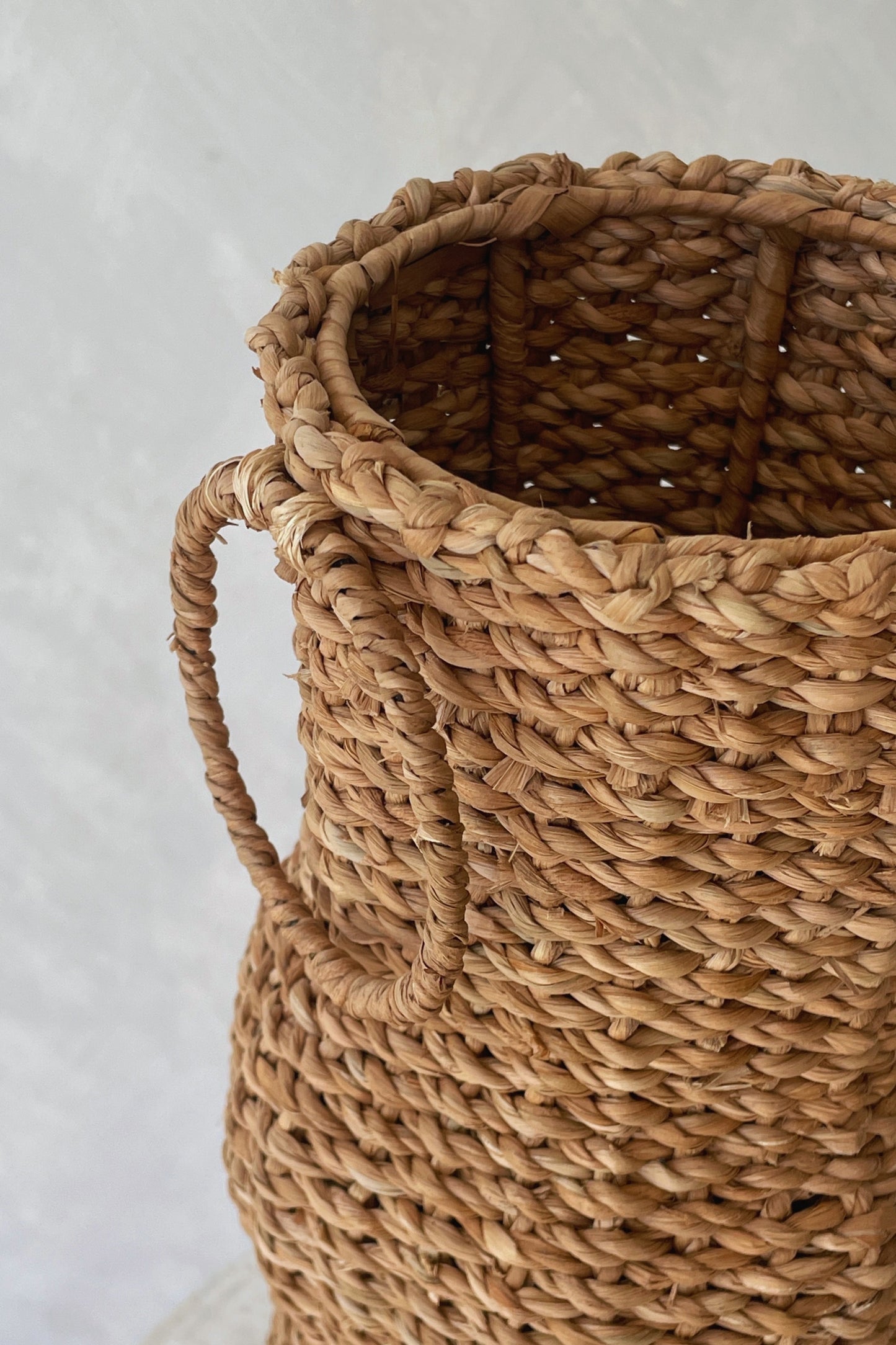 Woven - Woven Vase - LAKAMBINI - Salin Collection 2024