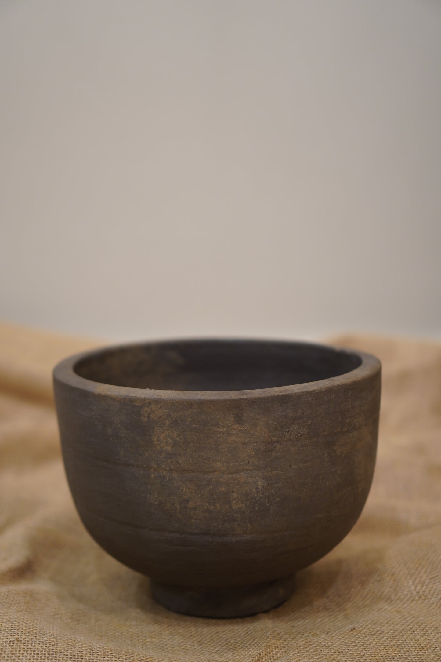 Aged Vase (Esperanza)