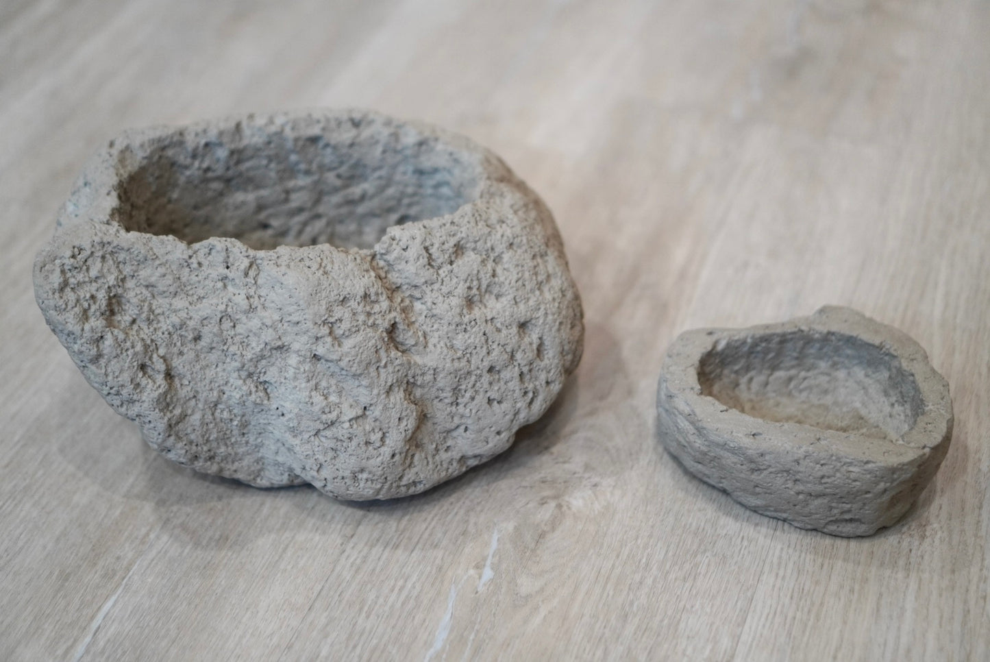 Decorative Stone Bowl (Balon)