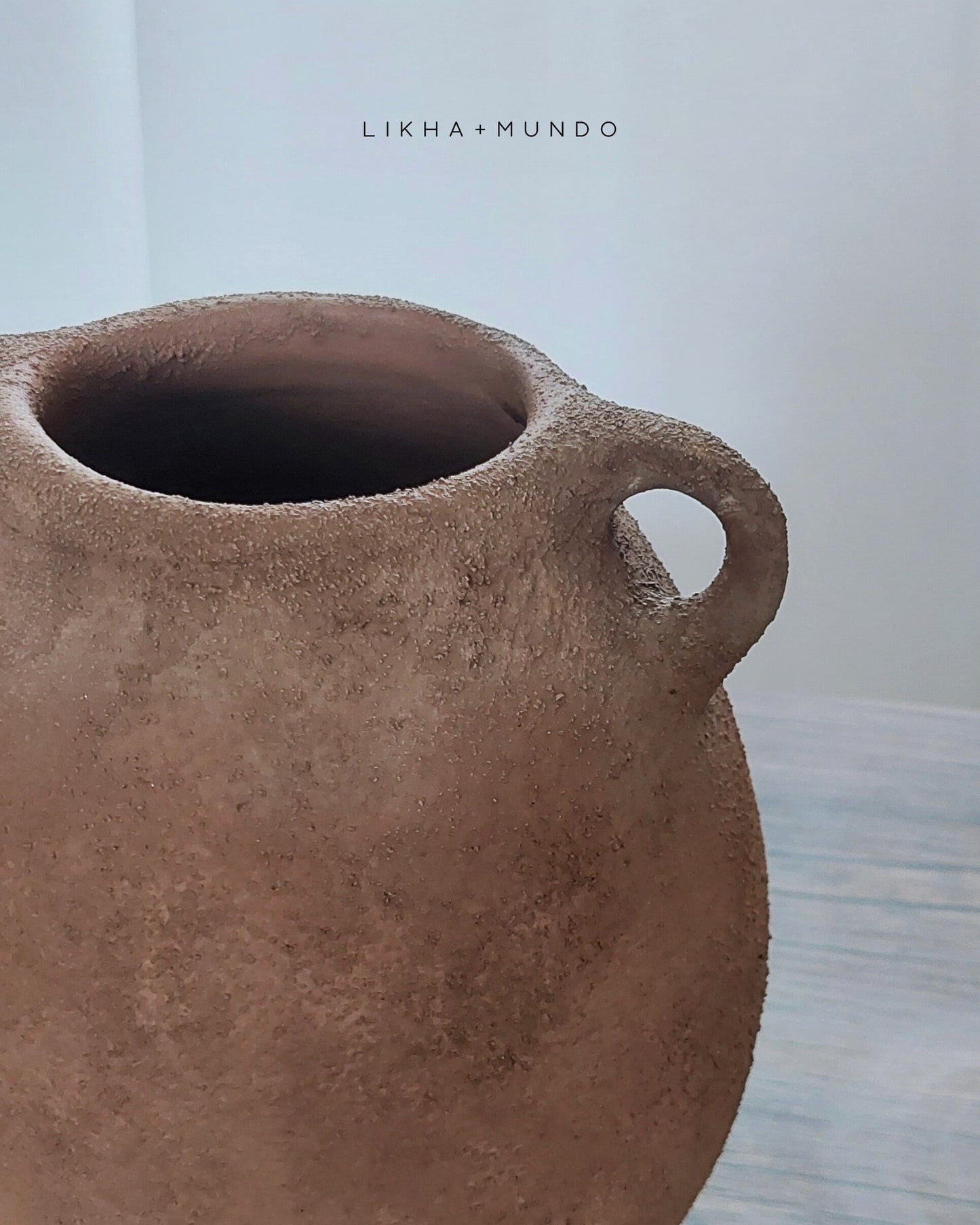 (For-Pre-order. Please message us on Instagram.) (For-Pre-order. Please message us on Instagram.) GUGMA Ceramic Vase