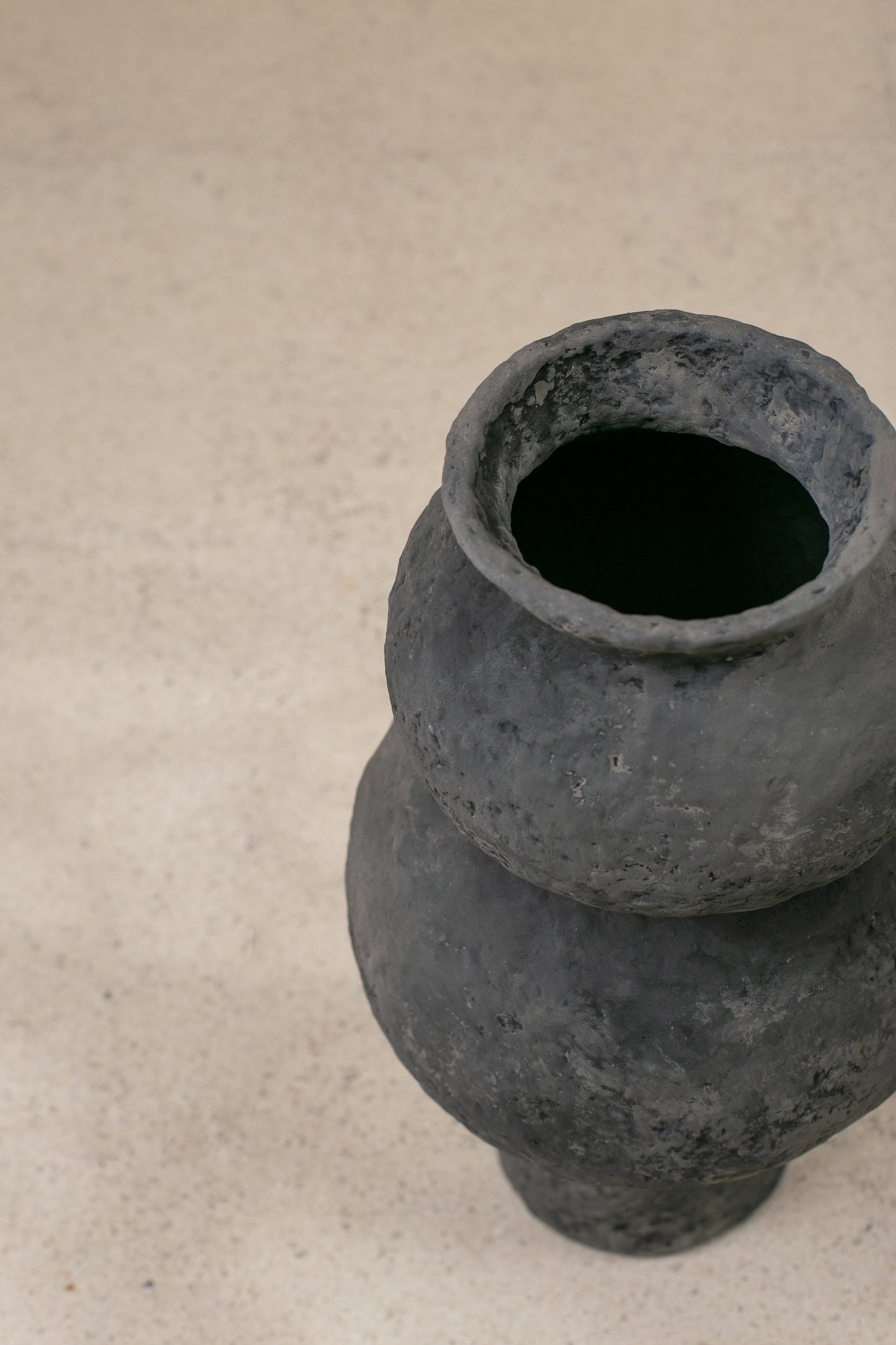 Paper Mache Vase (Ritmo)