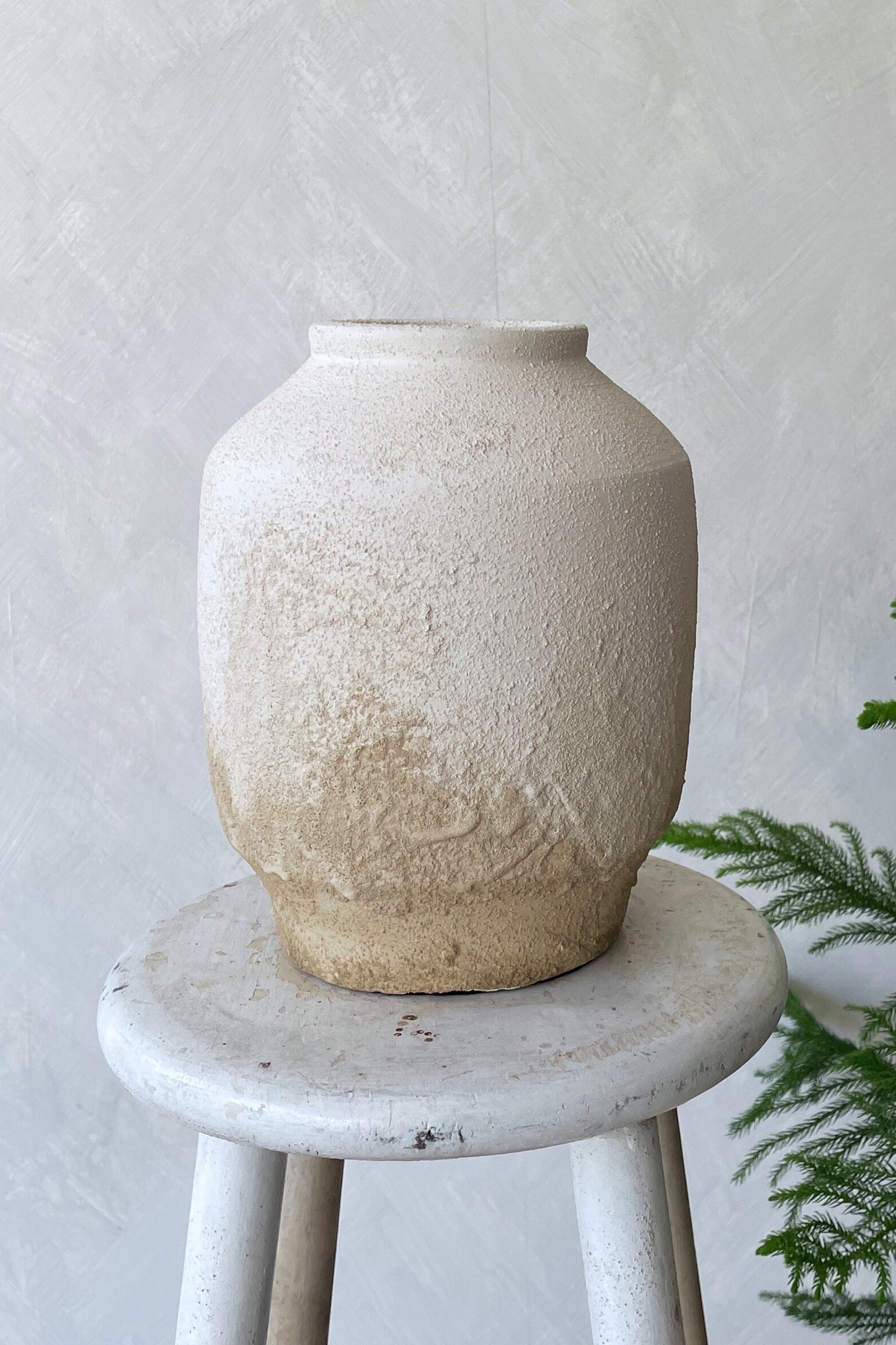 Aged Vase - BUKAL - Salin Collection 2024