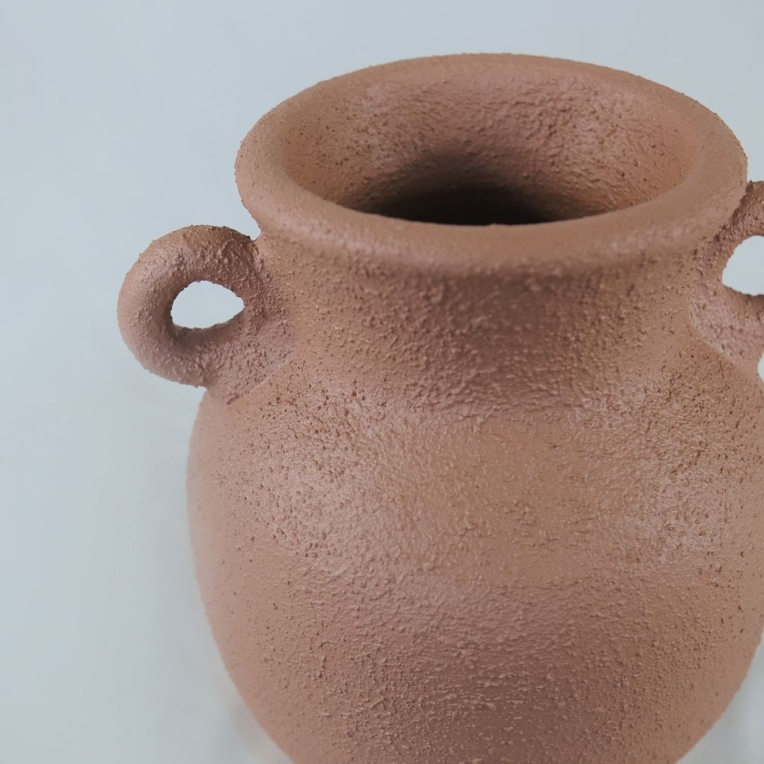 Aged Vase (MAHIKA)