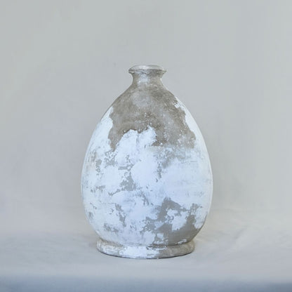 (For-Pre-order. Please message us on Instagram.) Aged Vase (MAYARI)