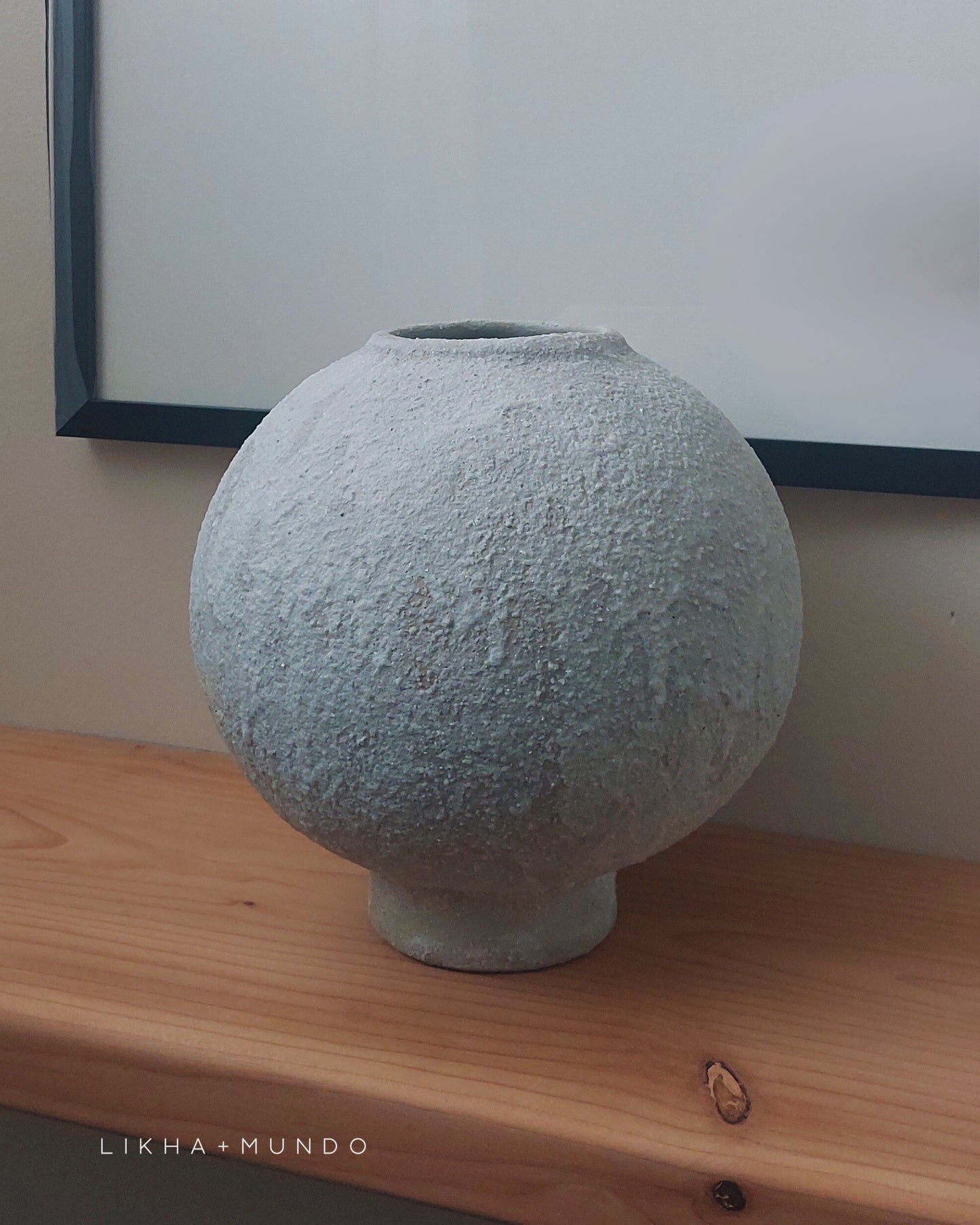 (For-Pre-order. Please message us on Instagram.) BULAN Ceramic Vase