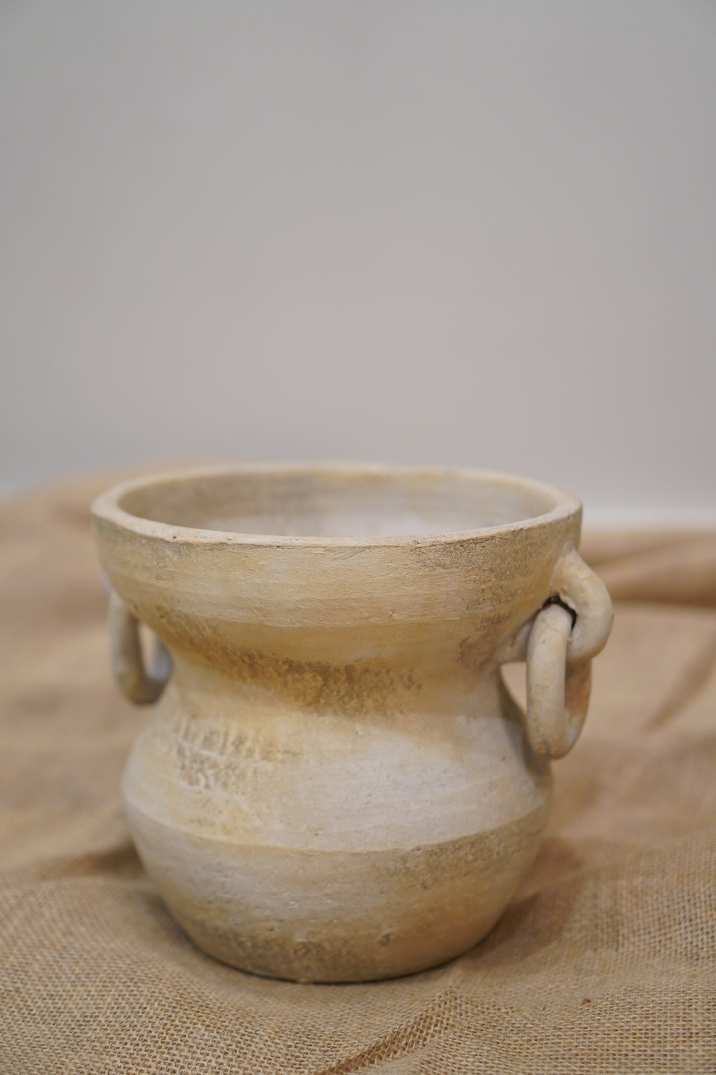 Aged Vase (Urduja)