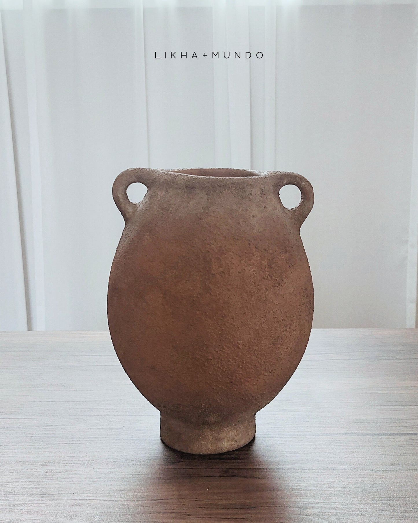 (For-Pre-order. Please message us on Instagram.) (For-Pre-order. Please message us on Instagram.) GUGMA Ceramic Vase