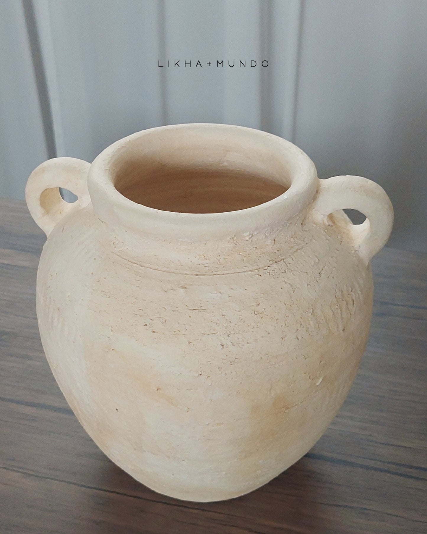 (For-Pre-order. Please message us on Instagram.) MESTIZA Aged Vase