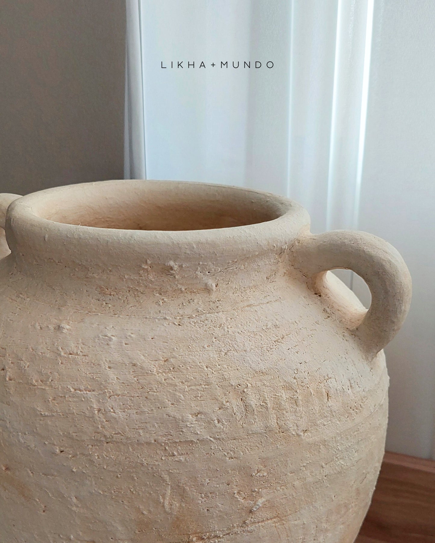 (For-Pre-order. Please message us on Instagram.) MESTIZA Aged Vase