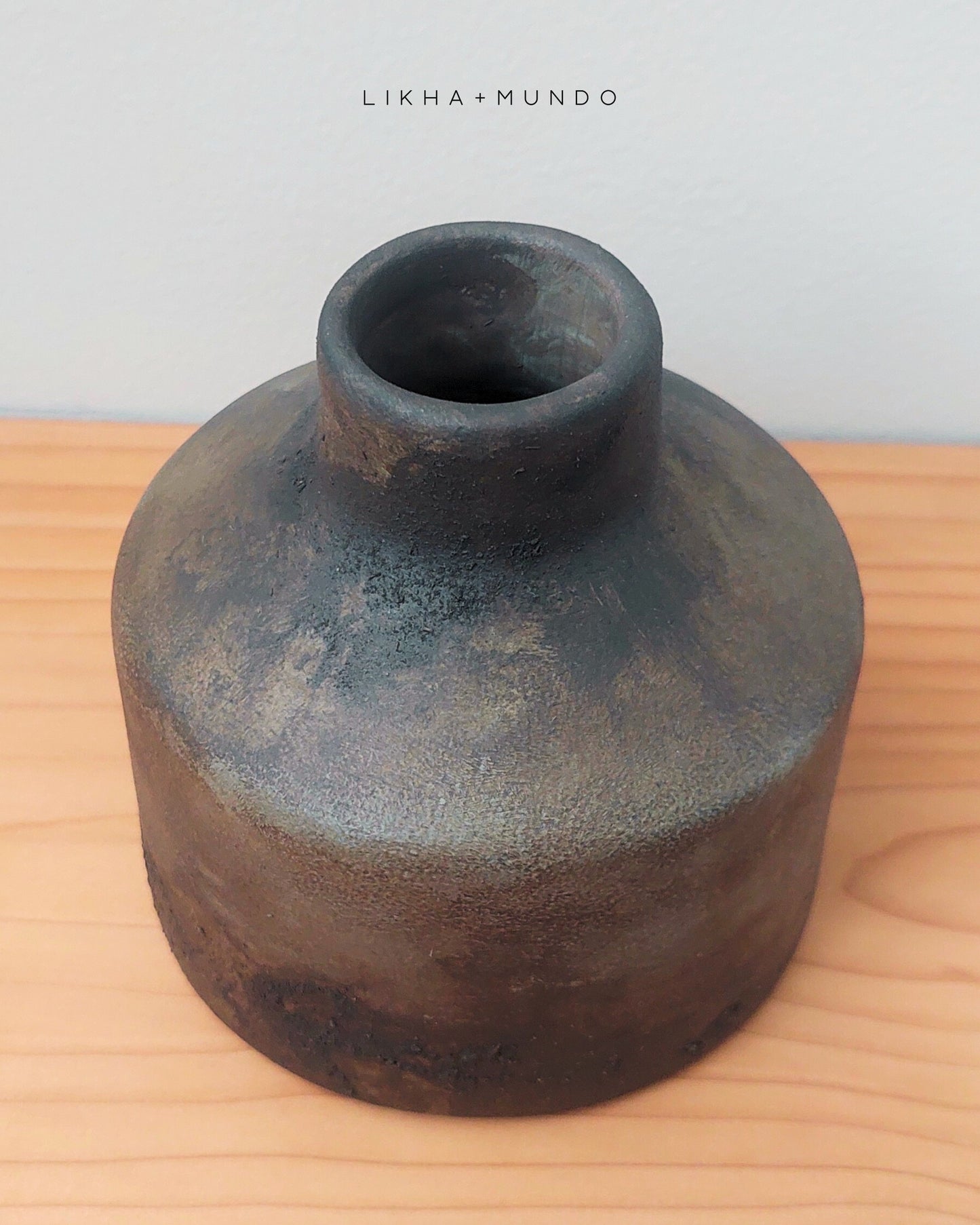 (For-Pre-order. Please message us on Instagram.) MIGUELITO Ceramic Vase